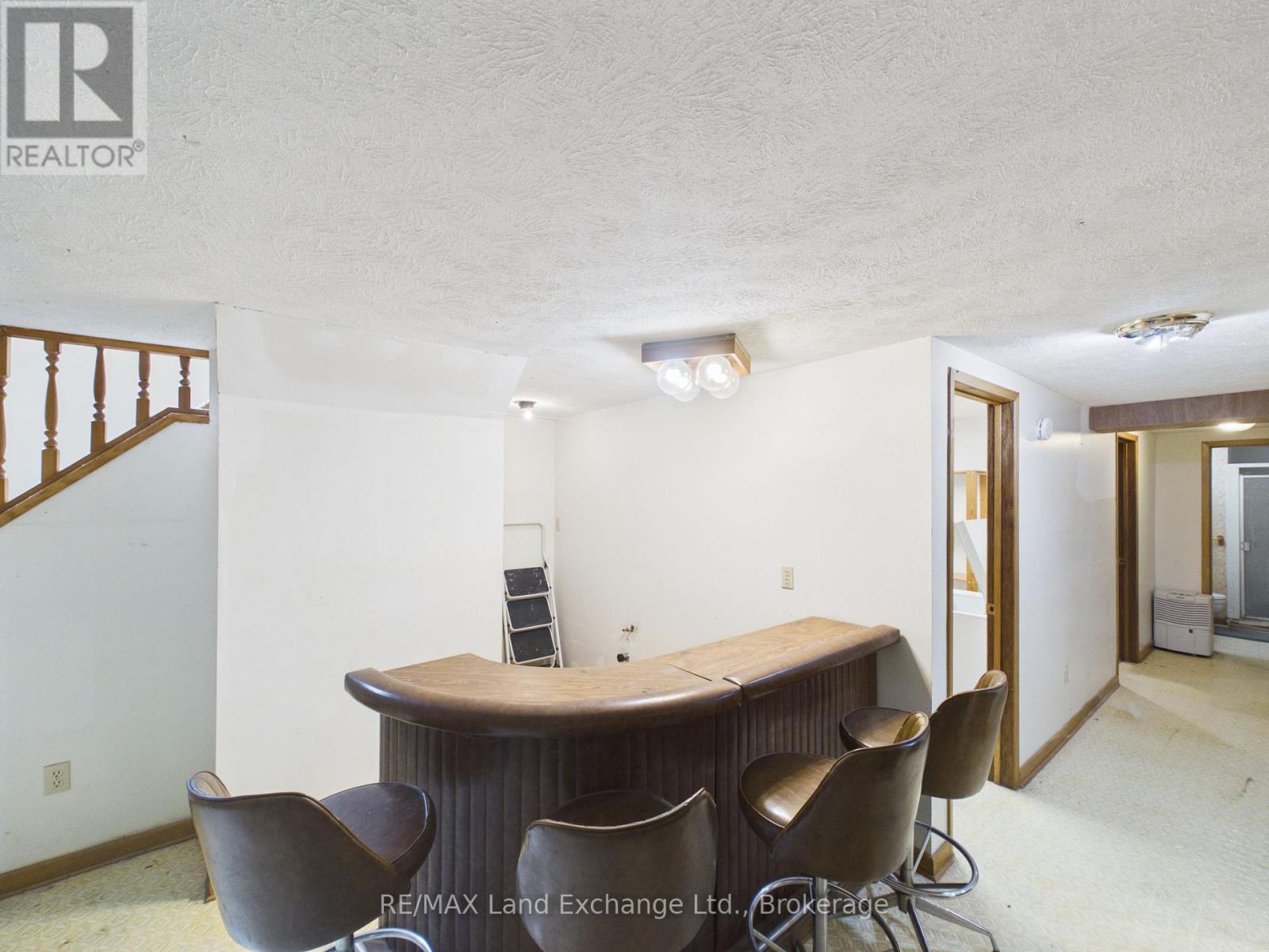 28 PENETANGORE ROW S - 17
