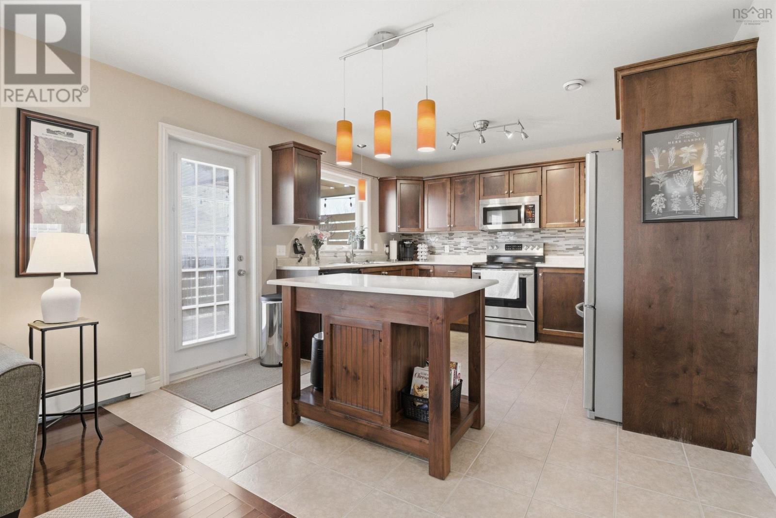 43 Fathom Court - 13