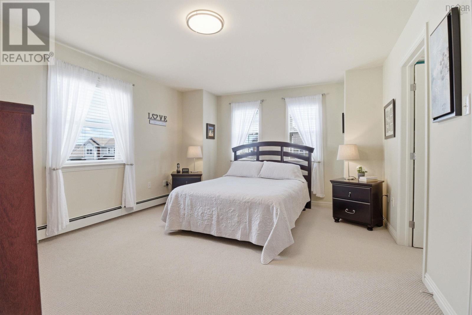 43 Fathom Court - 23