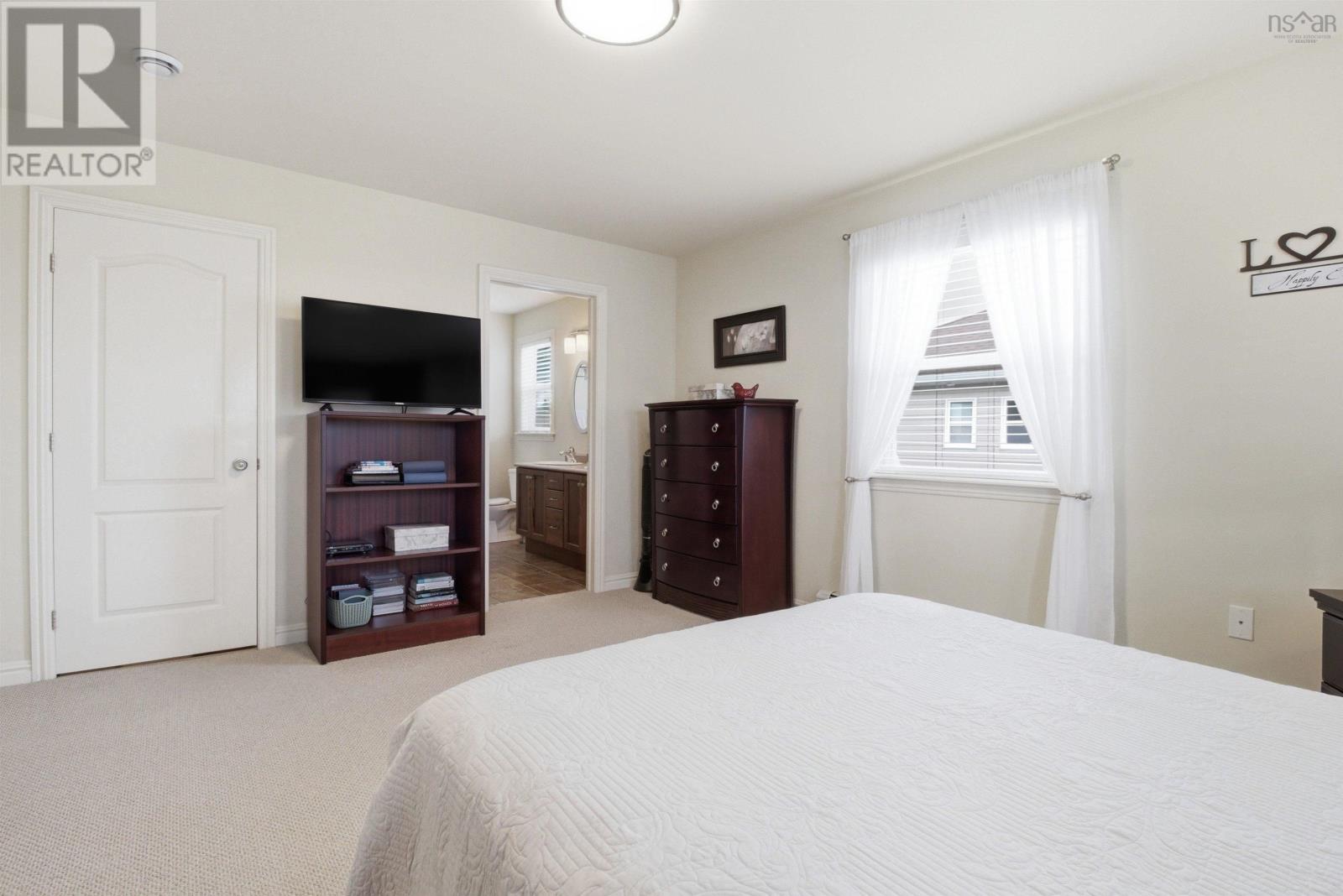 43 Fathom Court - 24