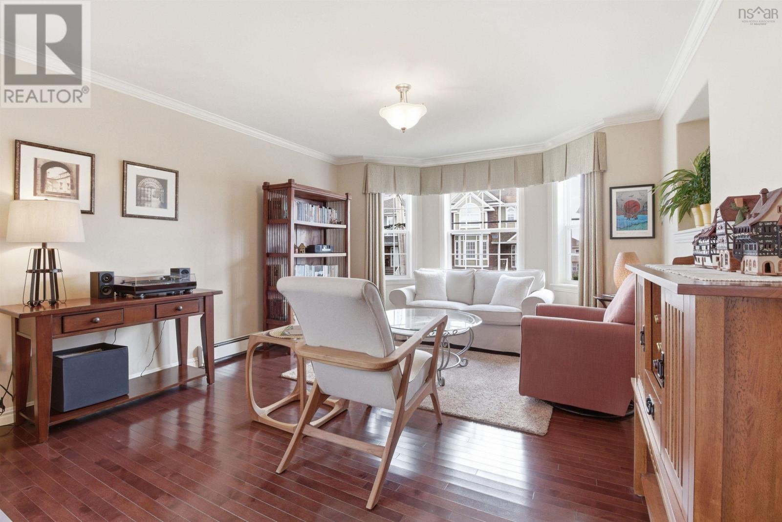 43 Fathom Court - 17