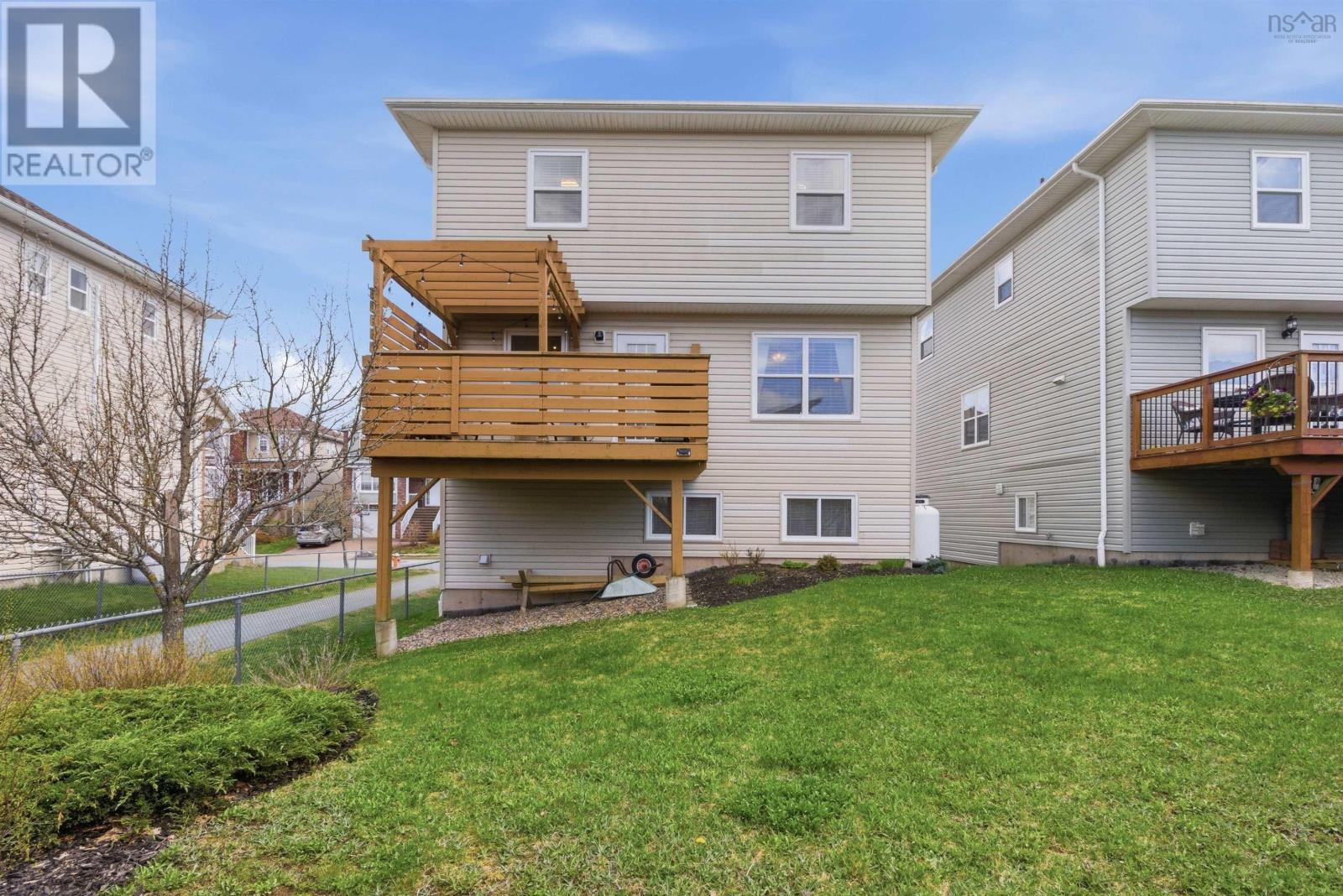 43 Fathom Court - 42