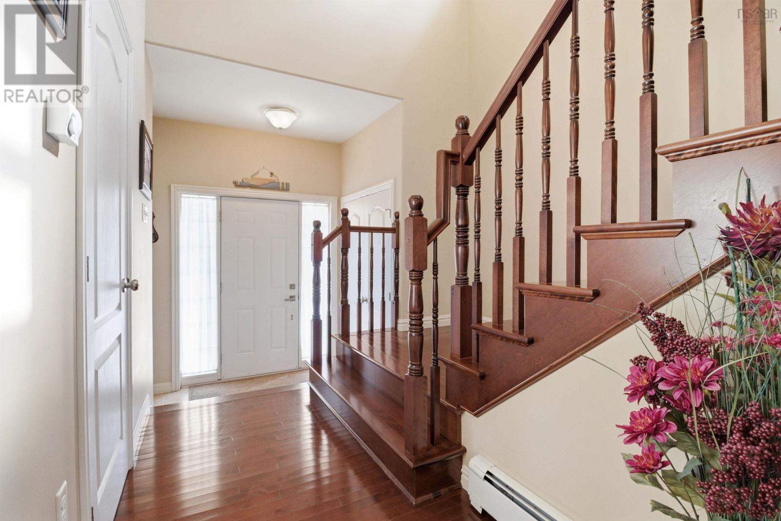43 Fathom Court - 6