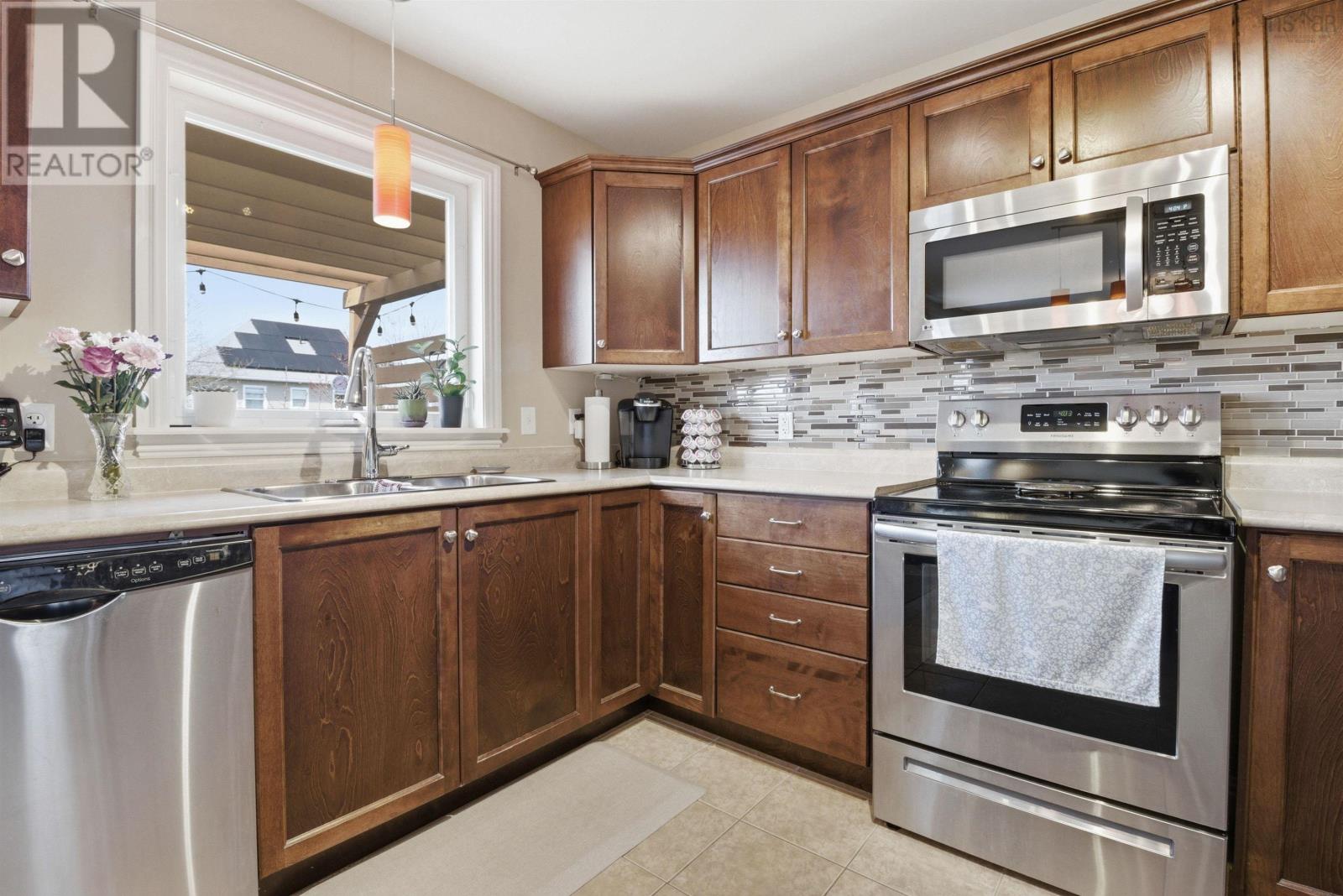 43 Fathom Court - 9