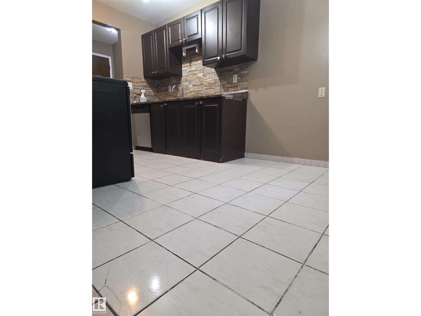 #307 11907 81 ST NW NW - 10