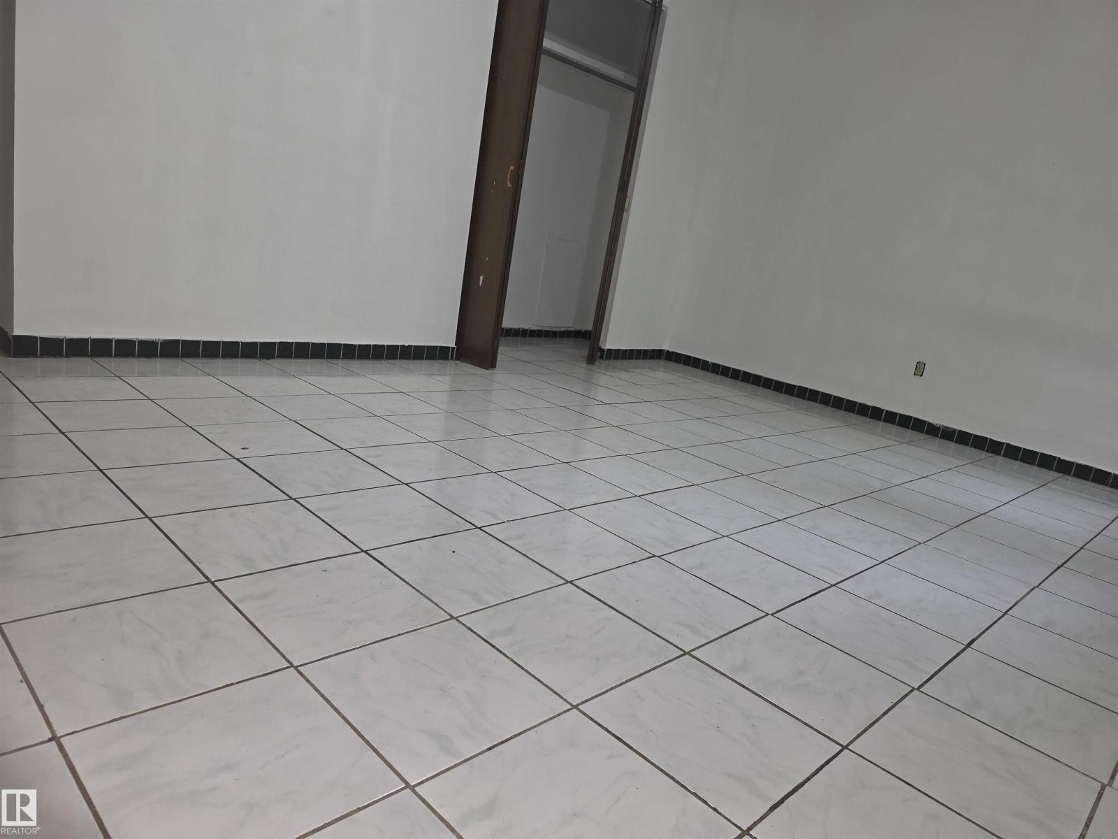 #307 11907 81 ST NW NW - 21