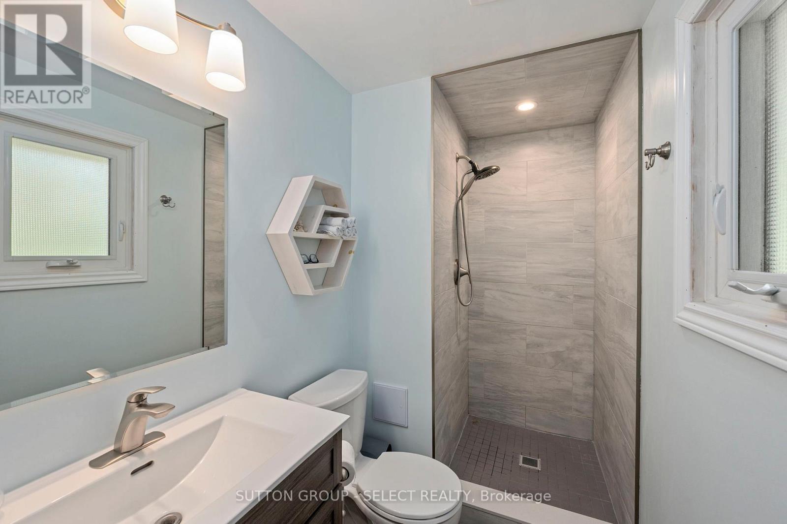 286 HIGHVIEW CRESCENT - 18