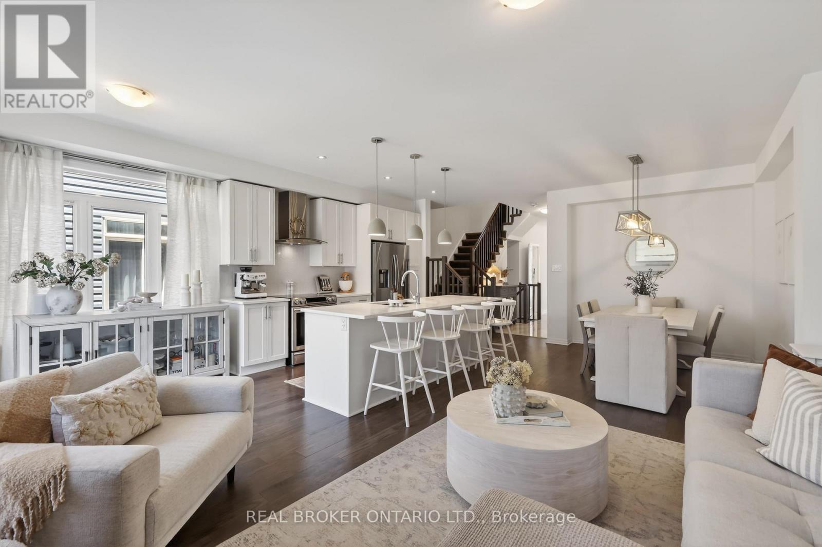 91 CHEVRON PLACE - 14