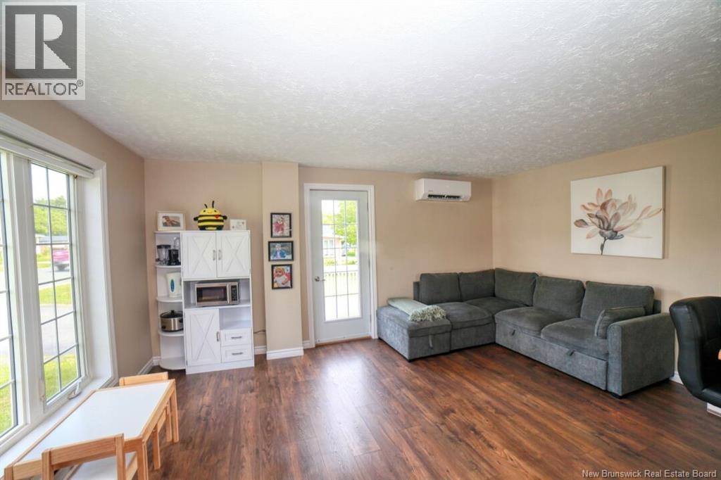 250 Raymond - Image 8