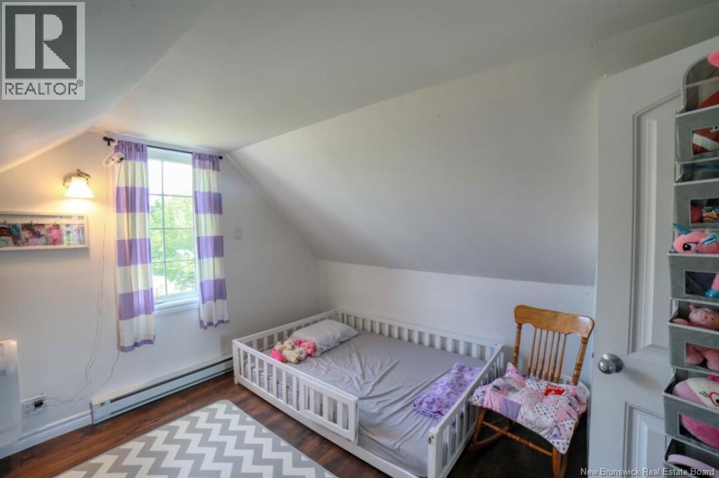 250 Raymond - Image 14
