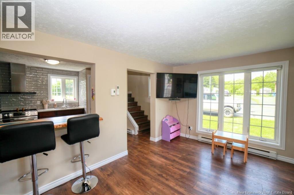 250 Raymond - Image 7