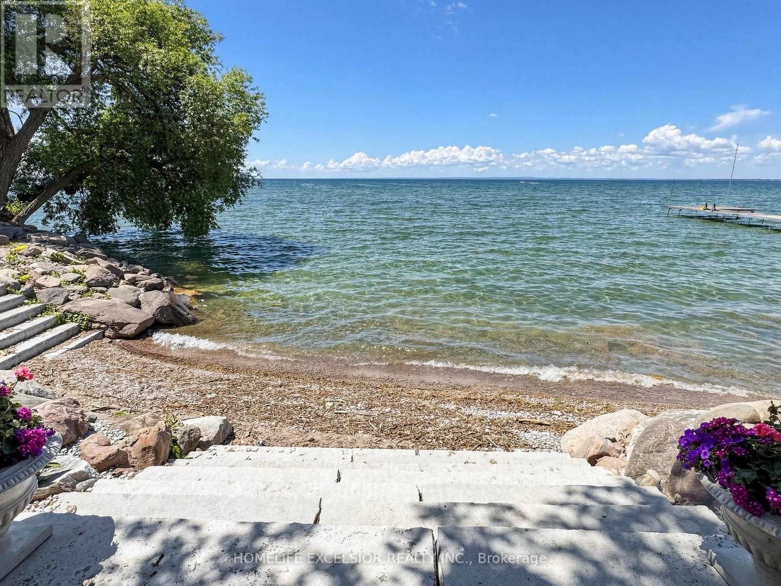 2156 LAKESHORE DRIVE - 6