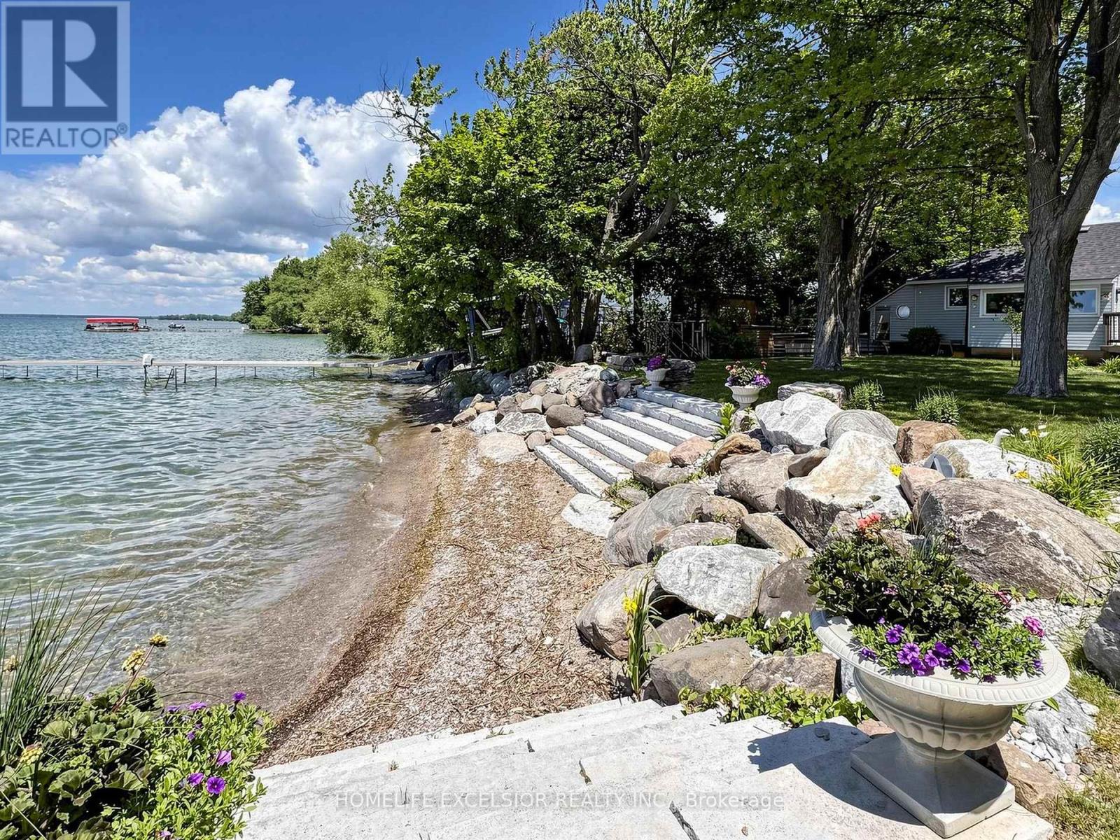2156 LAKESHORE DRIVE - 8