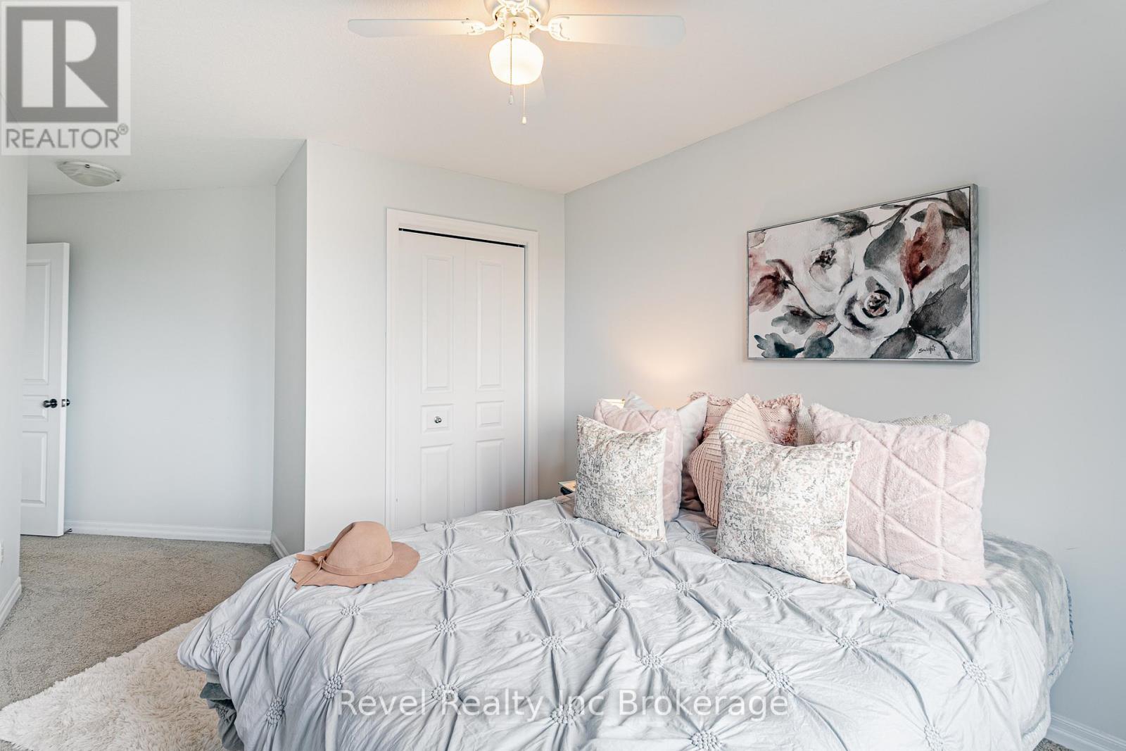 702 FRONTENAC CRESCENT - 23