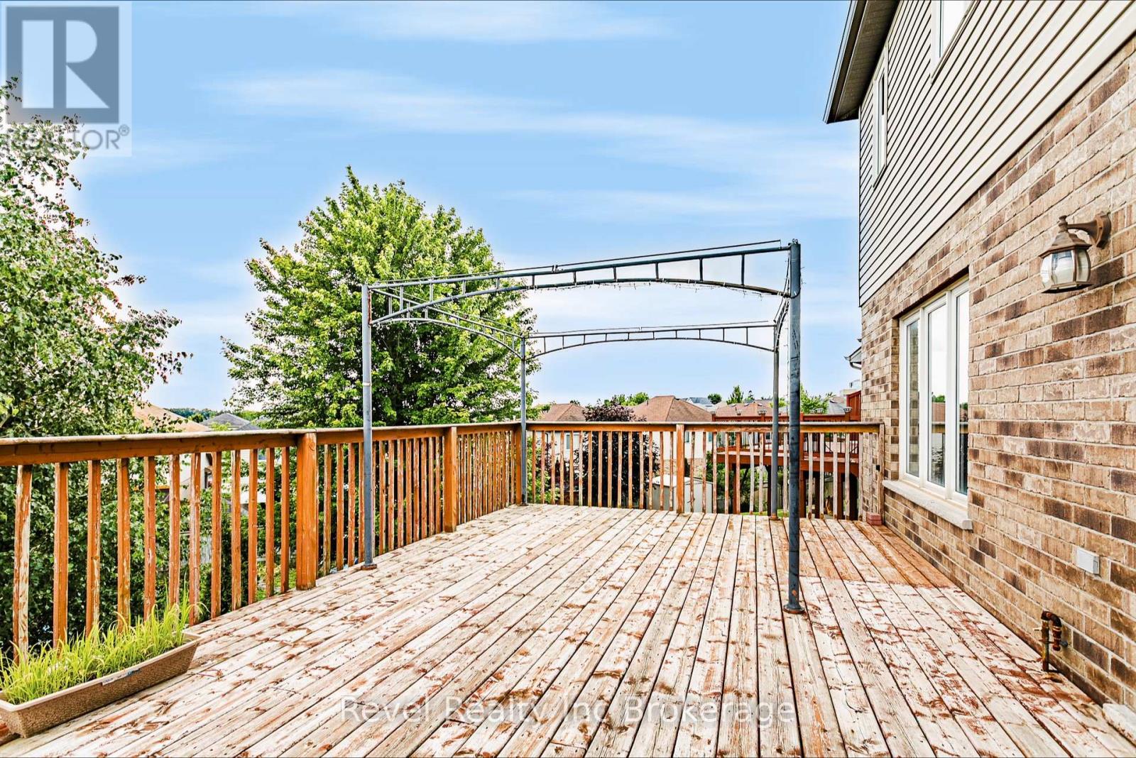 702 FRONTENAC CRESCENT - 34