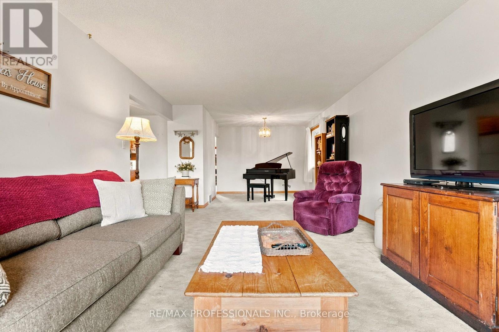 581 21ST AVENUE - 12