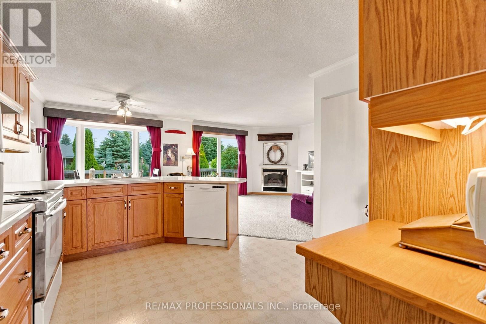 581 21ST AVENUE - 15