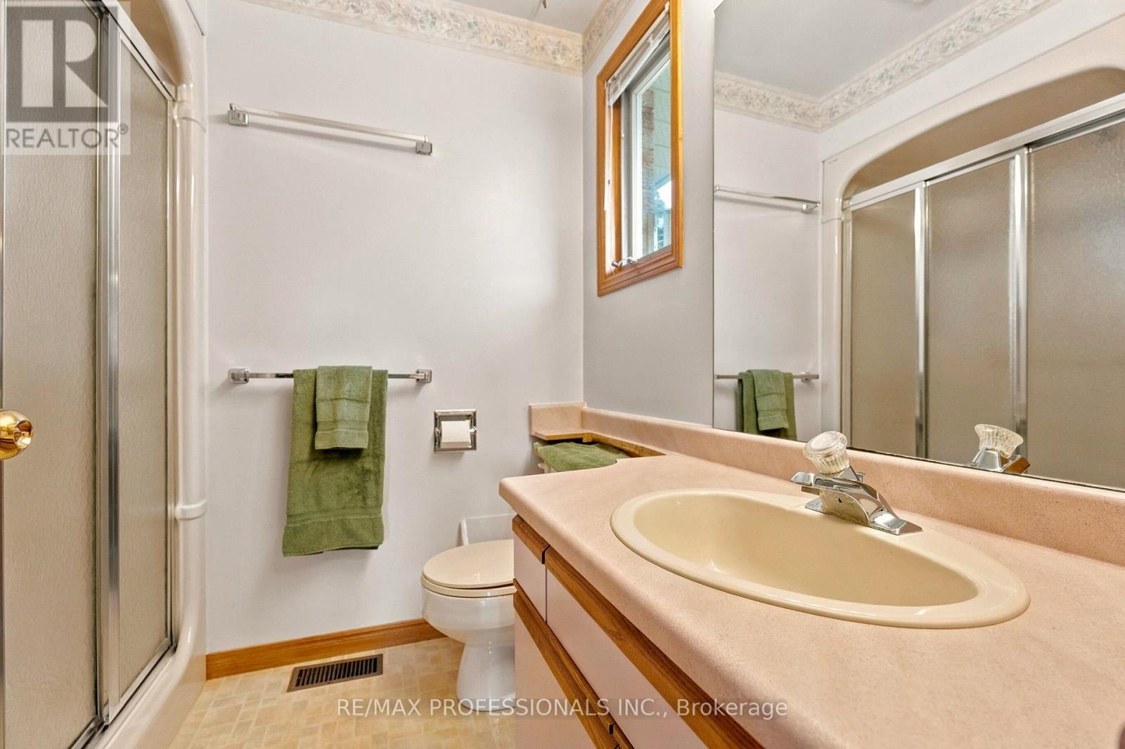 581 21ST AVENUE - 24