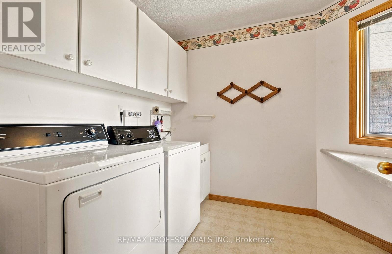 581 21ST AVENUE - 30