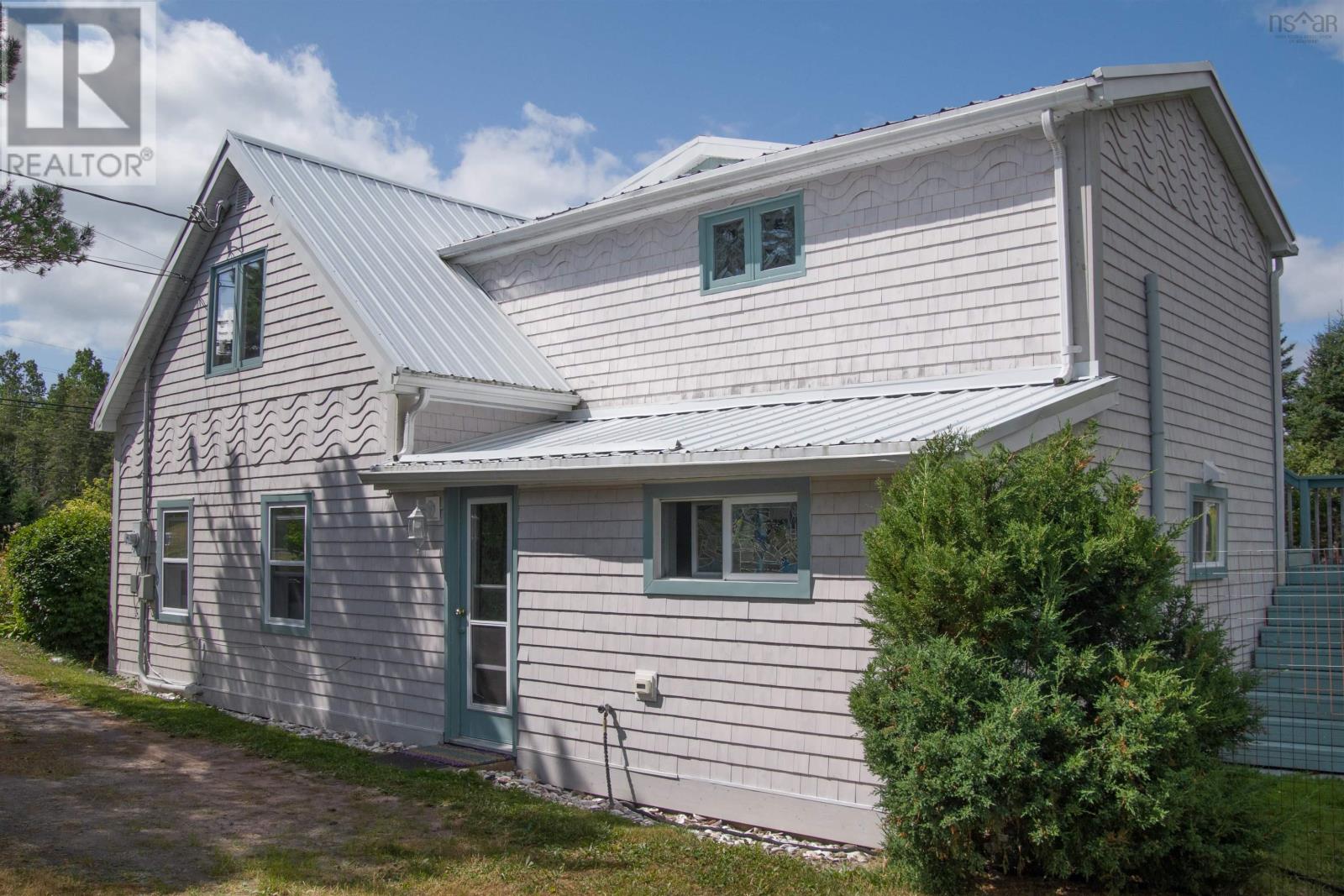3067 320 Highway - 2