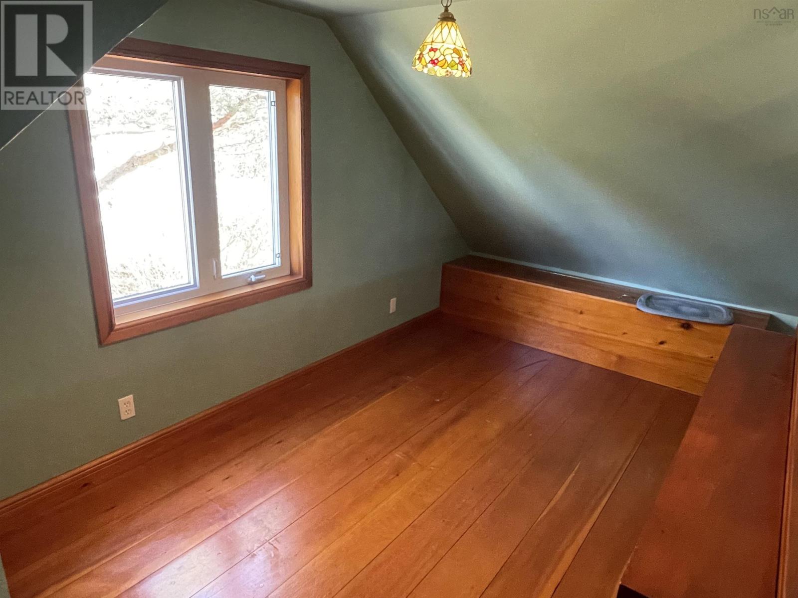 3067 320 Highway - 33