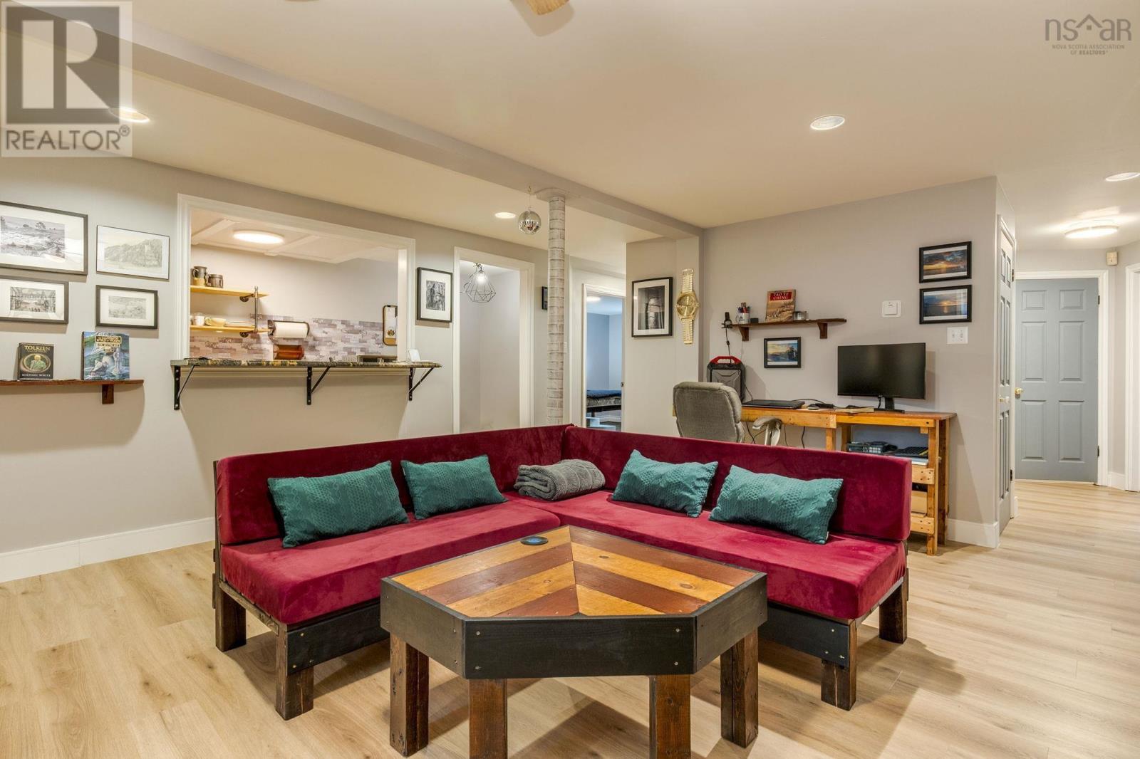 9 Belmore Dr - 25