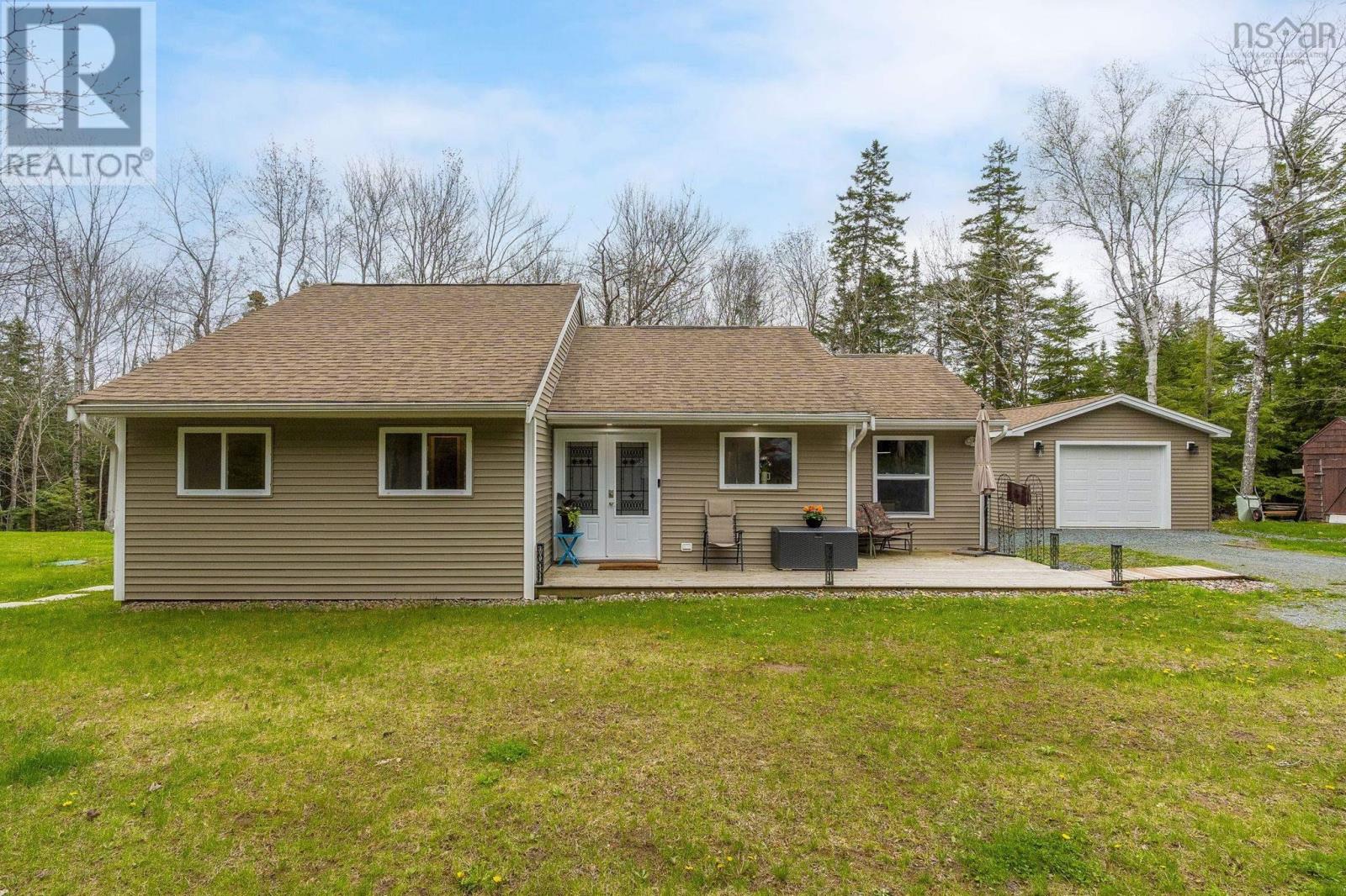 9 Belmore Dr - 1