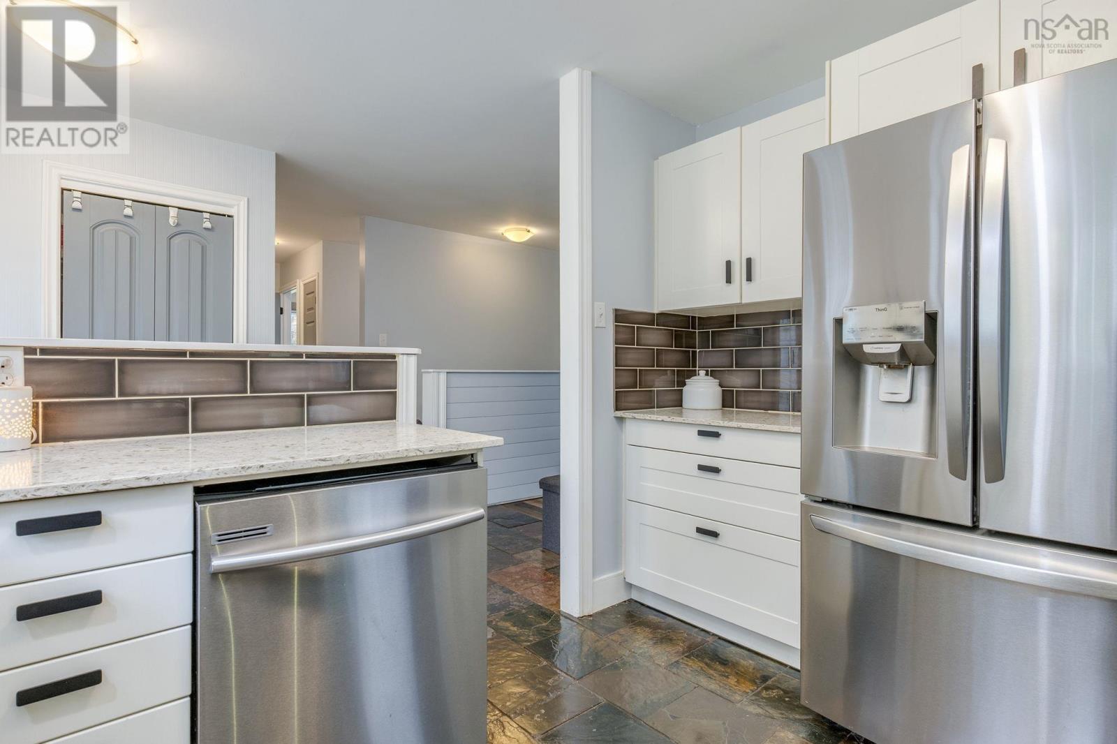 9 Belmore Dr - 5