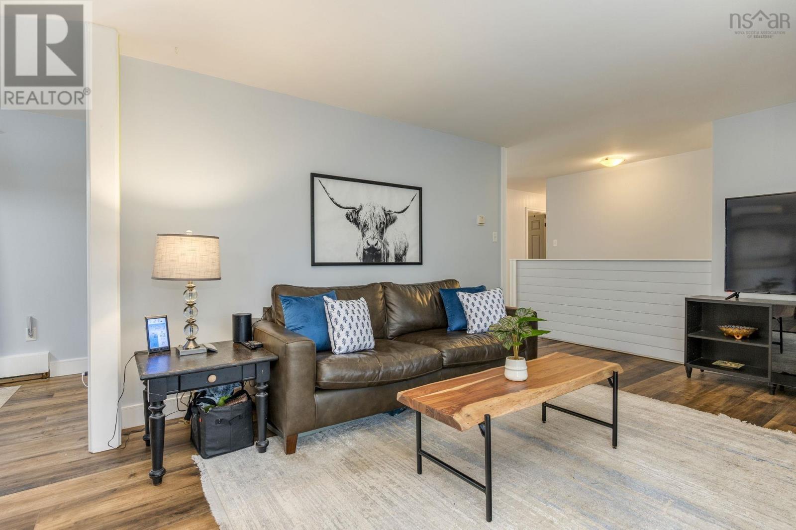 9 Belmore Dr - 12