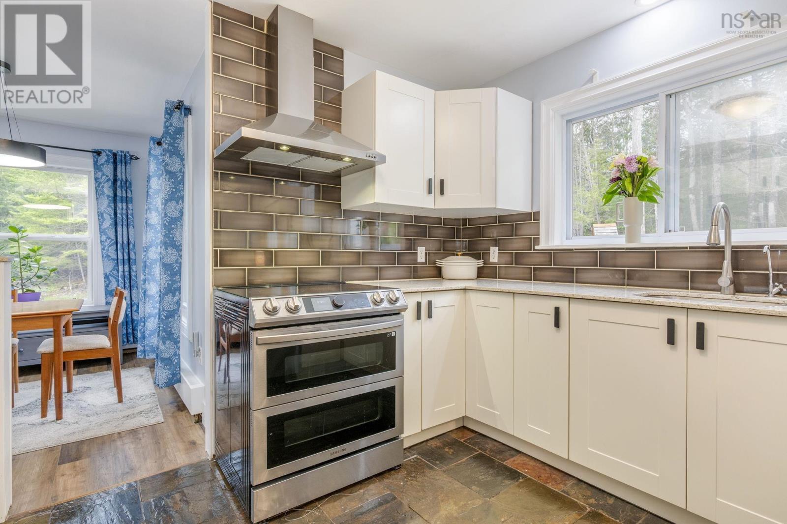 9 Belmore Dr - 3