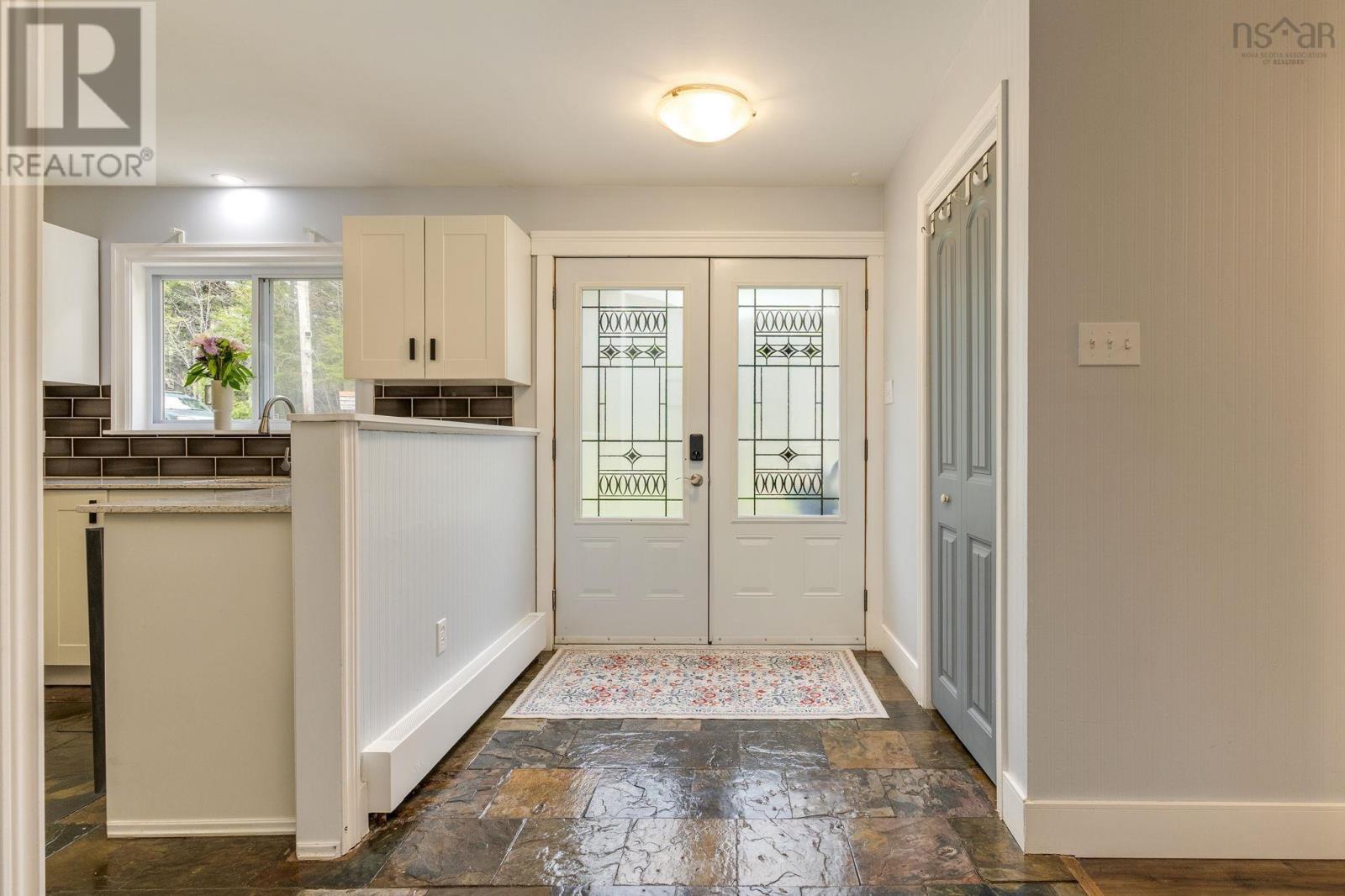 9 Belmore Dr - 2