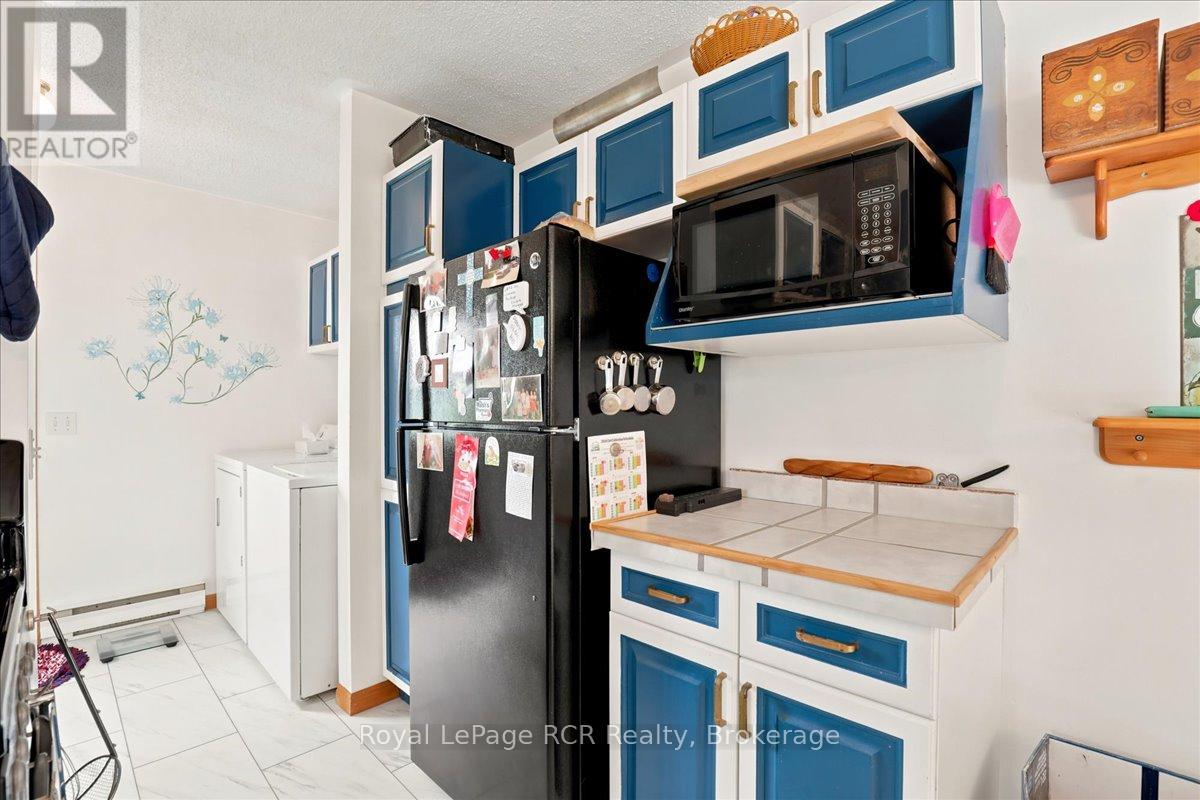 111466 GREY RD 14 - 12