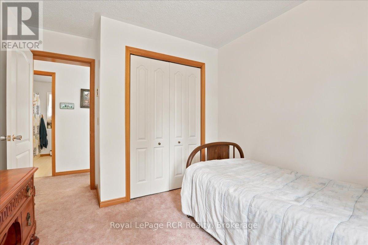 111466 GREY RD 14 - 20