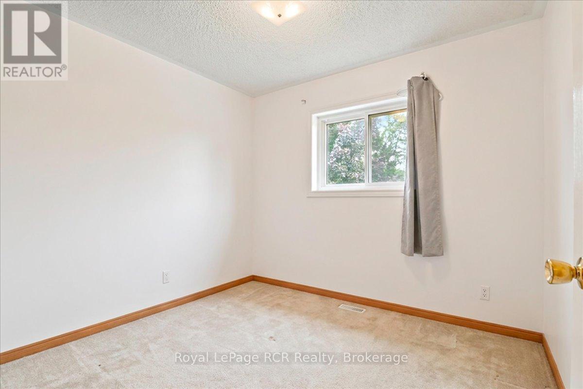 111466 GREY RD 14 - 23