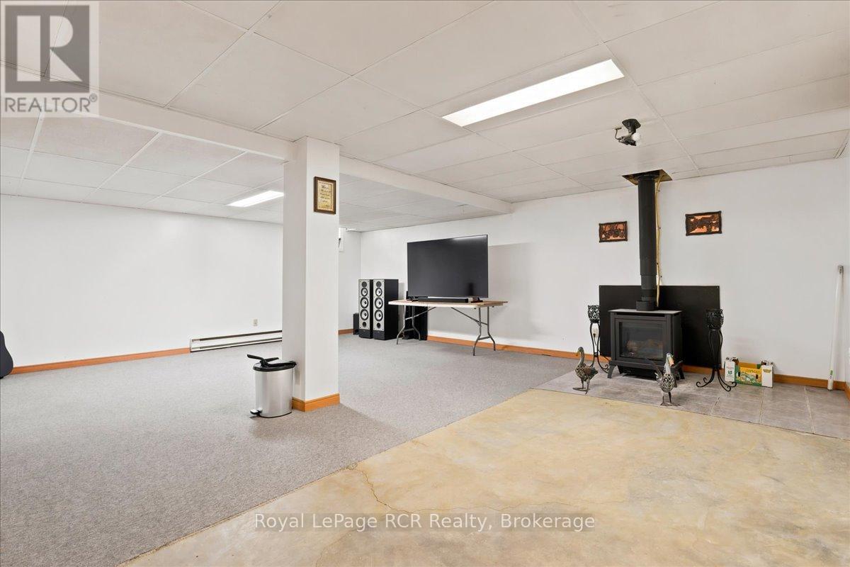 111466 GREY RD 14 - 26