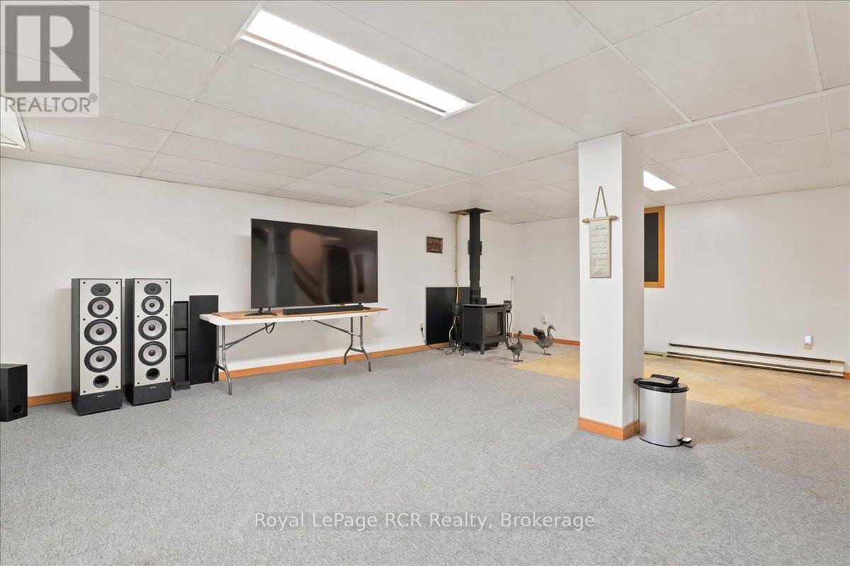 111466 GREY RD 14 - 27