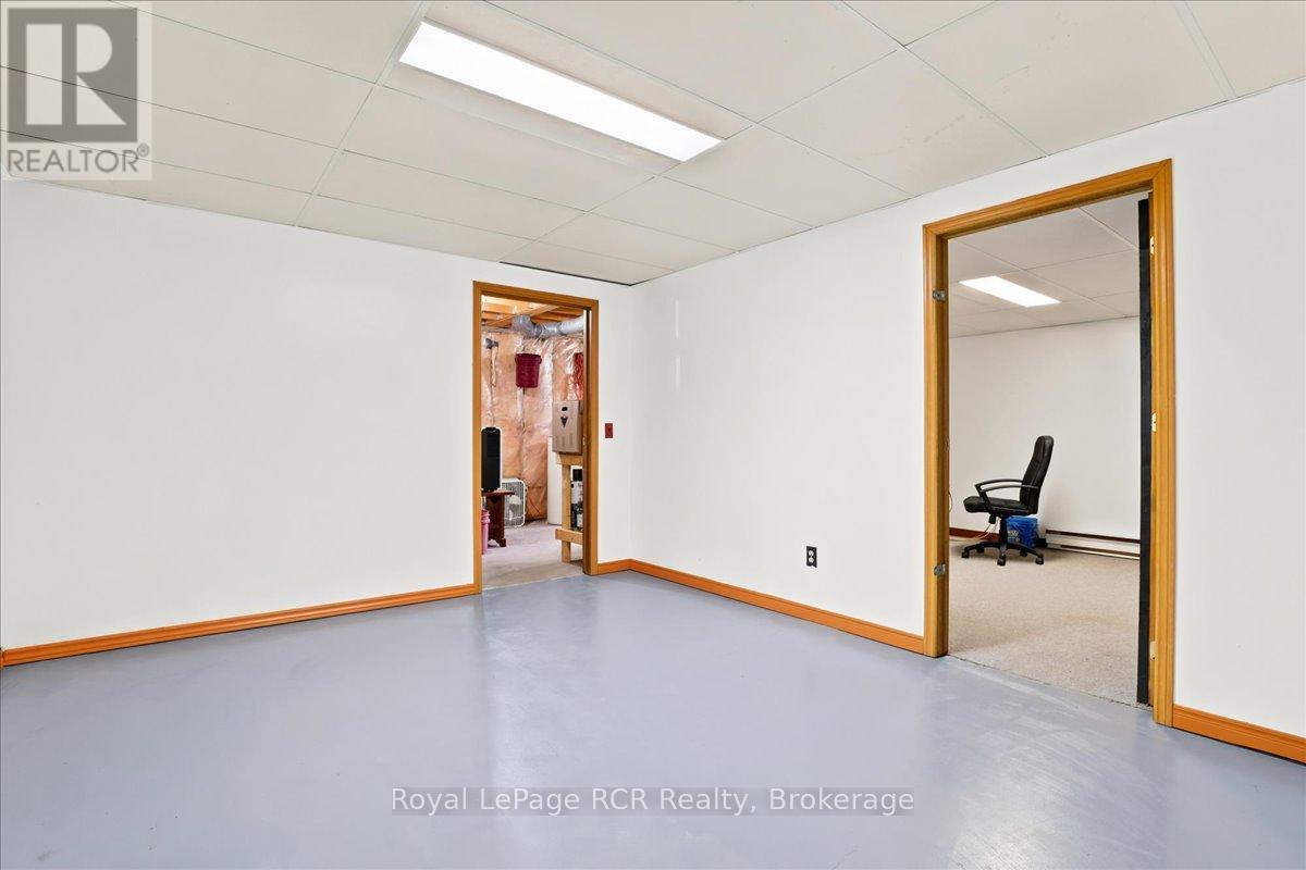 111466 GREY RD 14 - 29