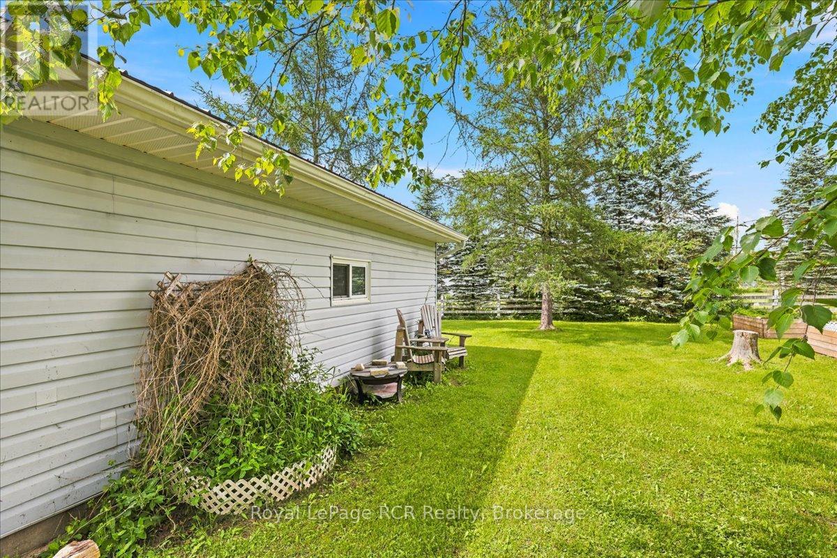 111466 GREY RD 14 - 37