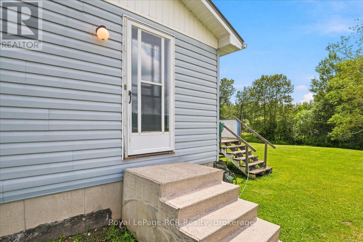 111466 GREY RD 14 - 38