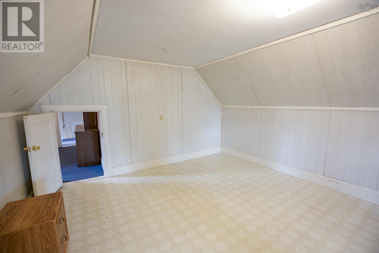 2559 Patrice Road - 33