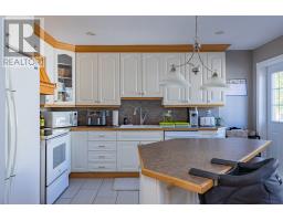 50 Carmen Avenue thumbnail 3