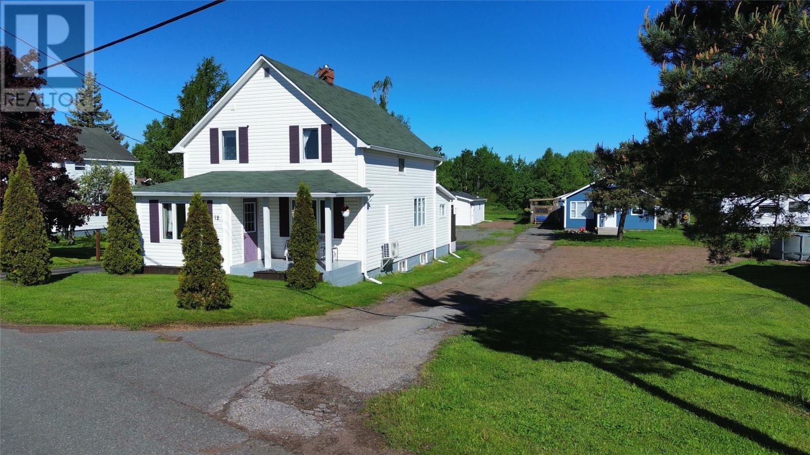 12 Memorial Avenue, Botwood — photo 2