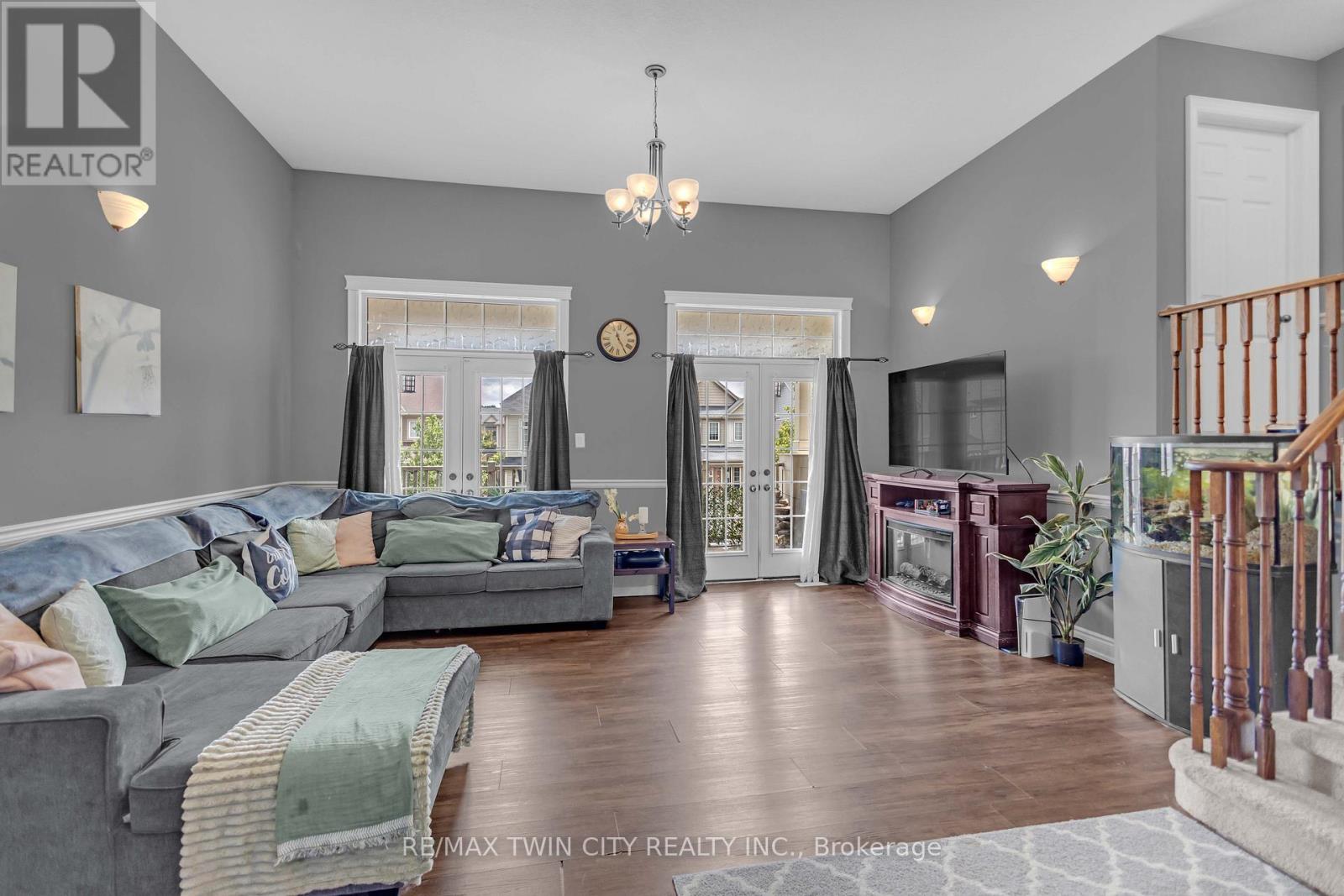 50 BISSET AVENUE - 18