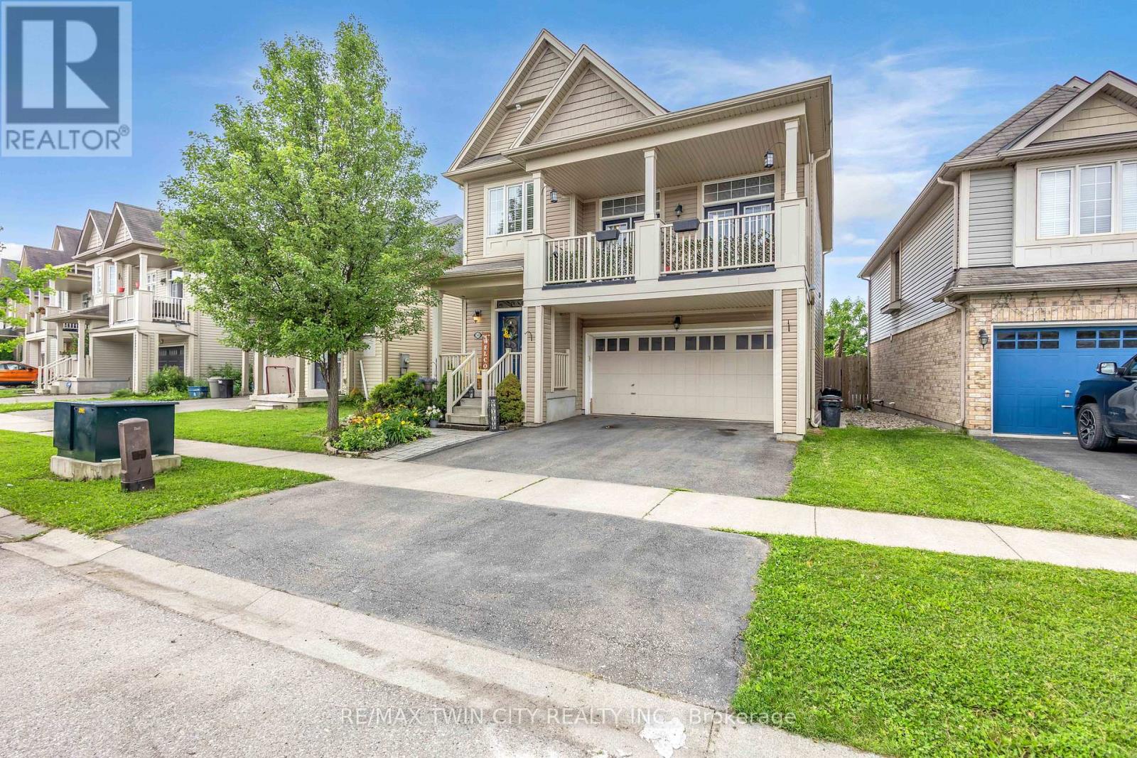 3-bedroom home for sale at 50 BISSET AVENUE, Brantford ON · photo 3 of 53