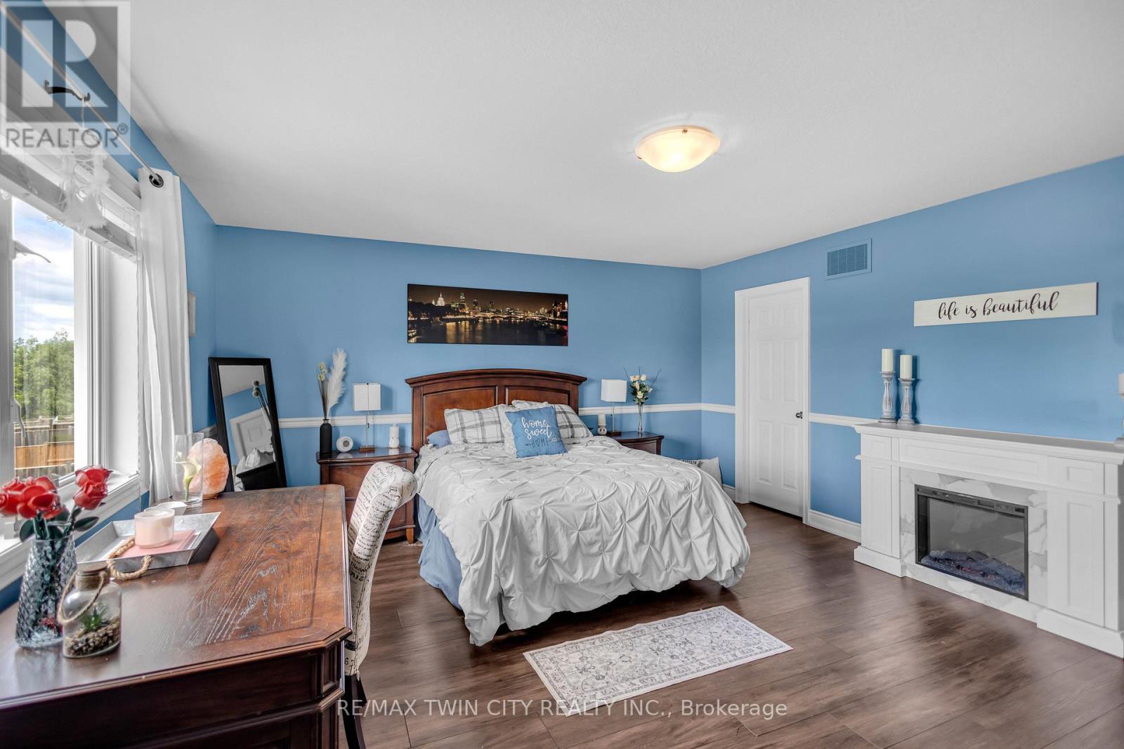 50 BISSET AVENUE - 24