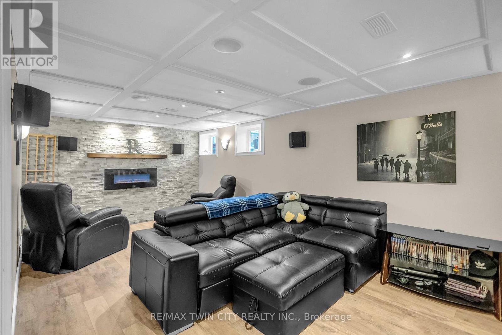 3-bedroom home for sale at 50 BISSET AVENUE, Brantford ON · photo 35 of 53