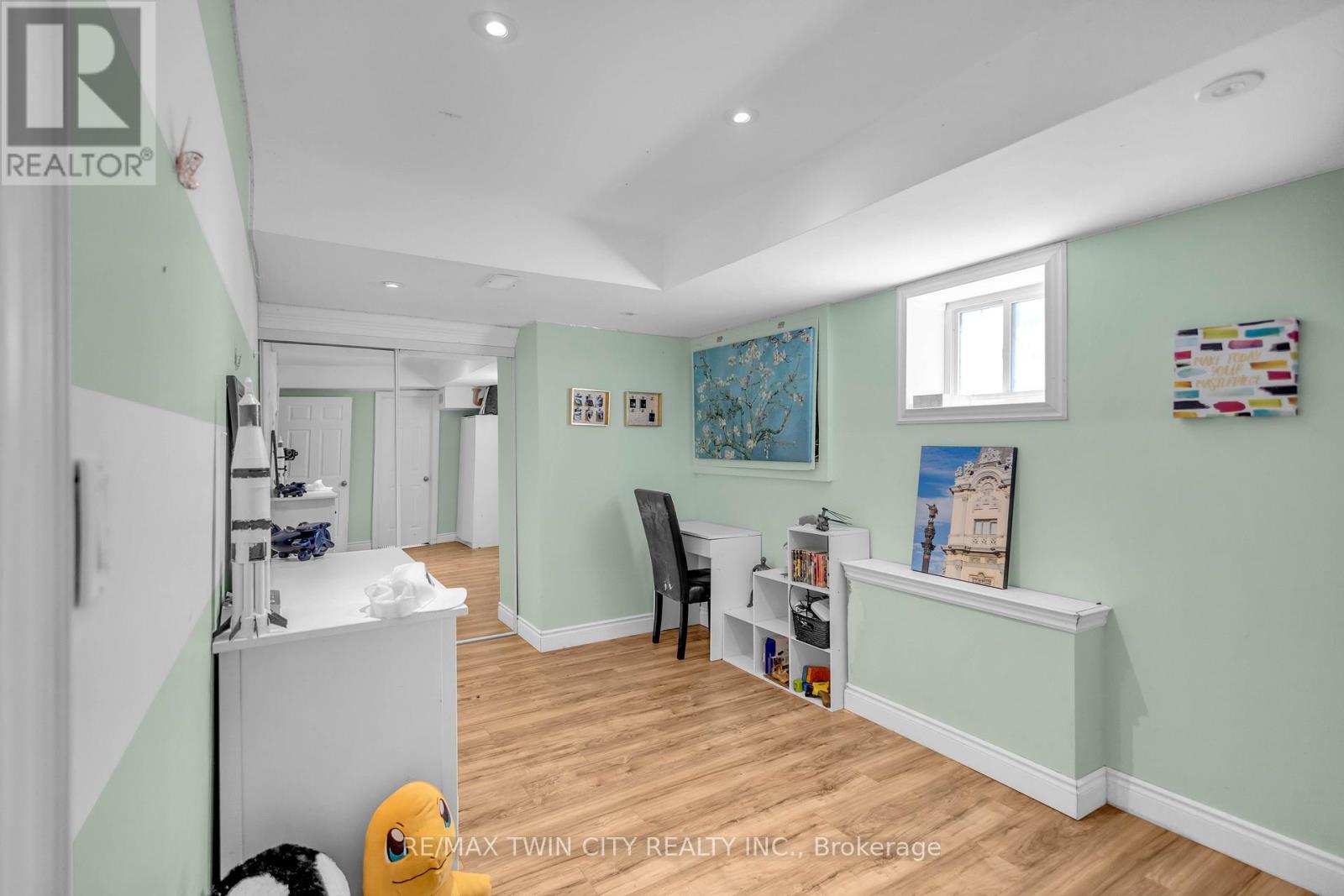 50 BISSET AVENUE - 36