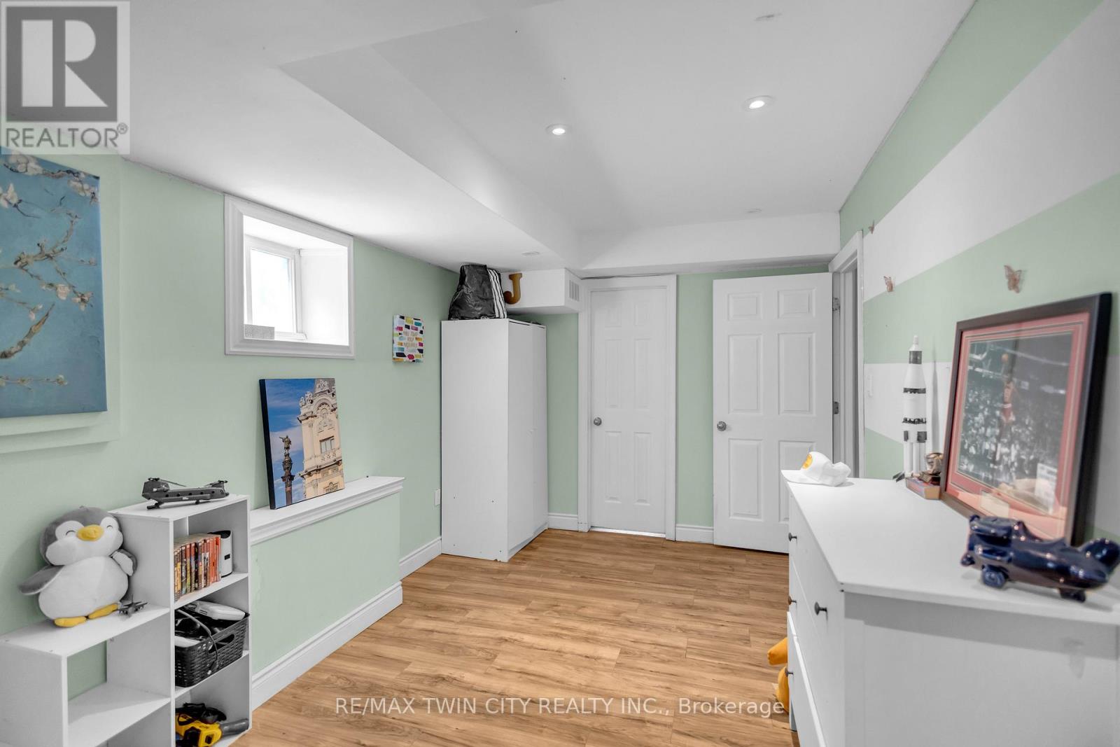 50 BISSET AVENUE - 37