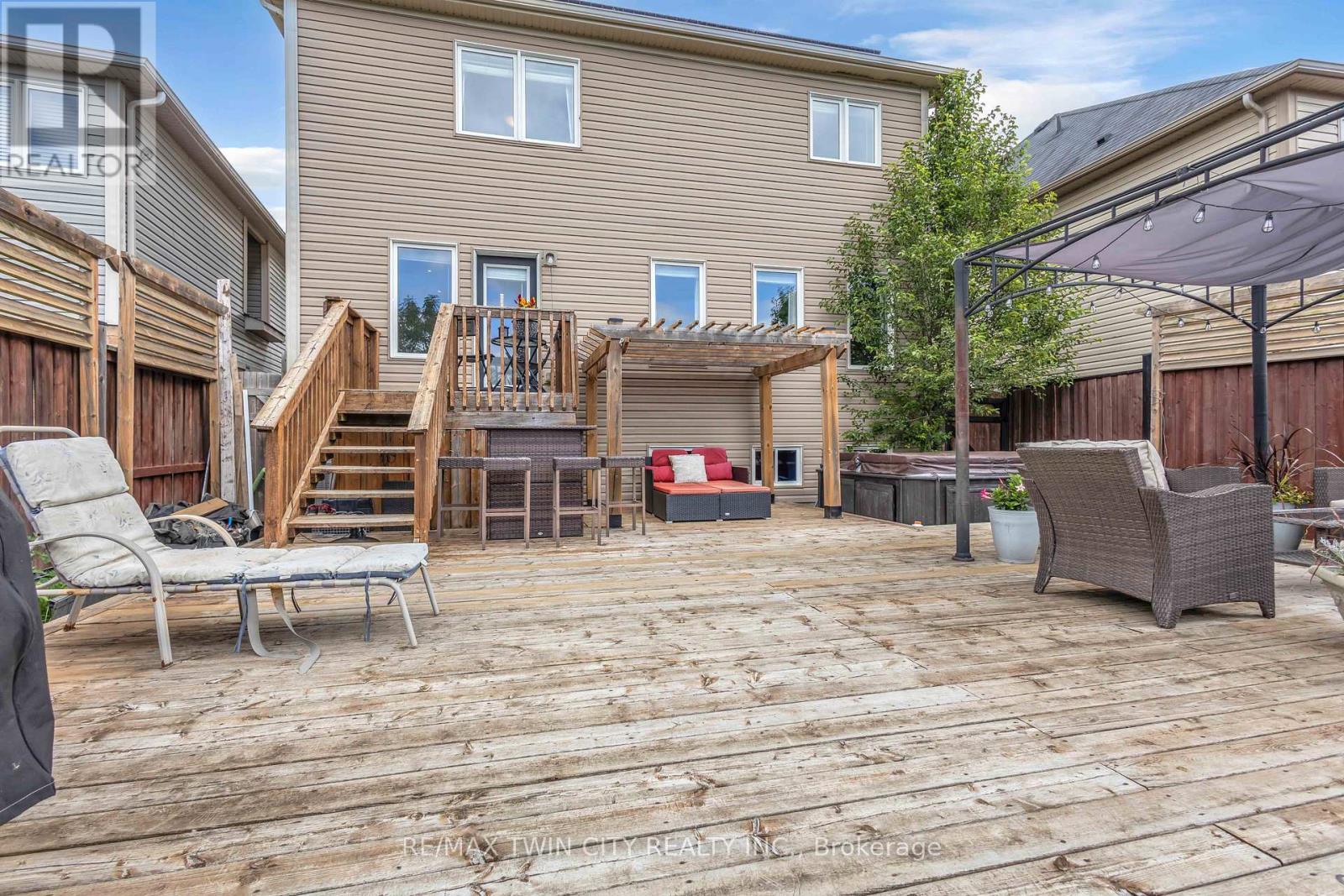 50 BISSET AVENUE - 40
