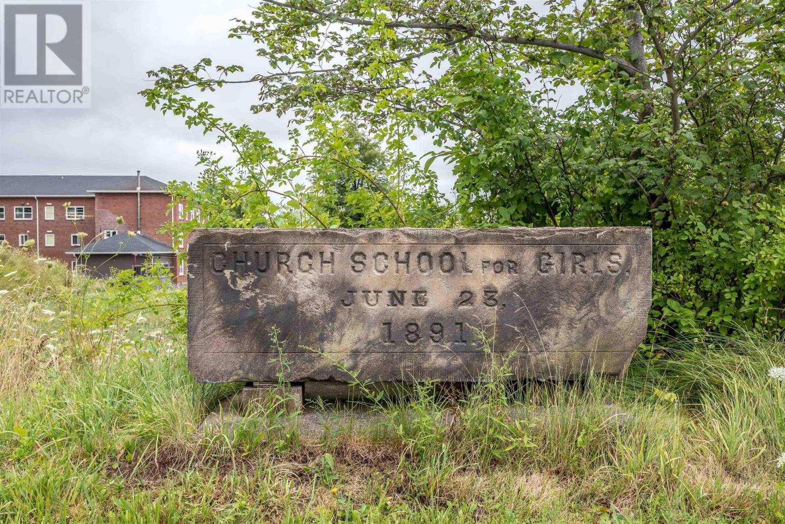 790 King Street - 36